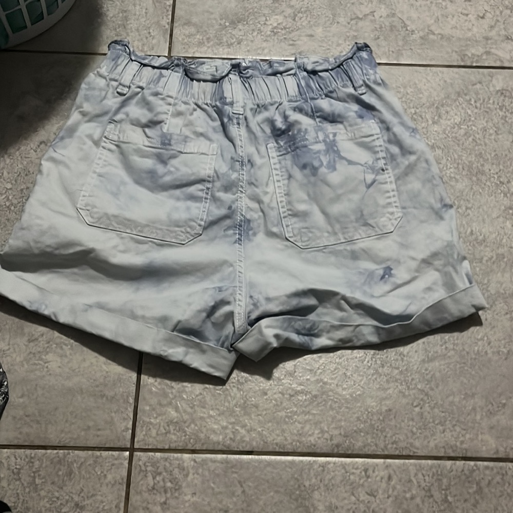 Shorts - Picture 2 of 2